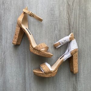 Nine West Dempsey Platform Sandal NWT